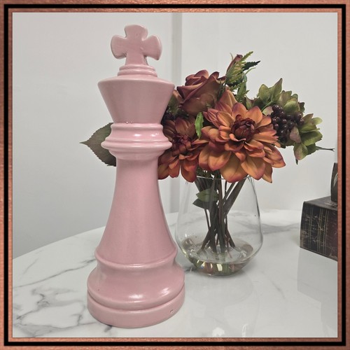 Large pink ceramic king - ceramic,