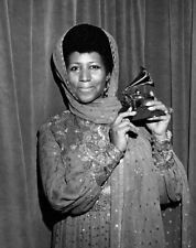 ARETHA FRANKLIN - 10" x 8" b/w Photograph Grammy Awards 1970s
