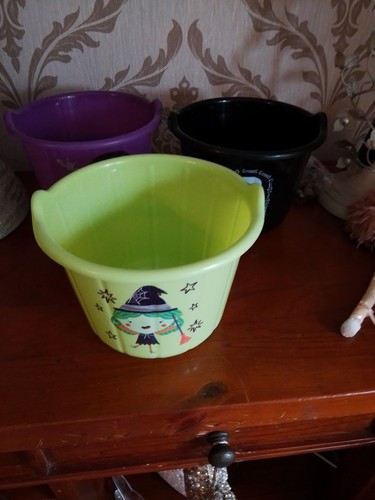 Halloween tubs for sweets - for,