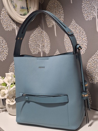 Turquoise light blue bessie - blue,