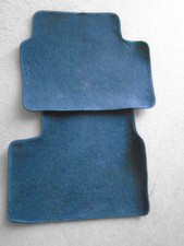 Astra Breeze 2008: 2 rear car mats:  18.5" x 15" narrowing to 13" at top.