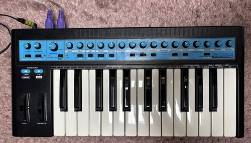 Novation bass station - bass, original