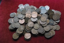 250 pre-decimal half pennies. Various years.The picture is the ones you will get