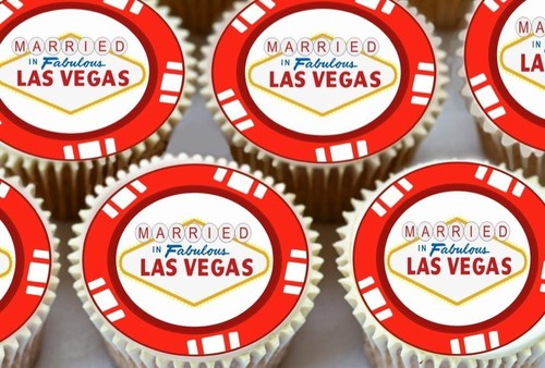 Married vegas red - red, poker