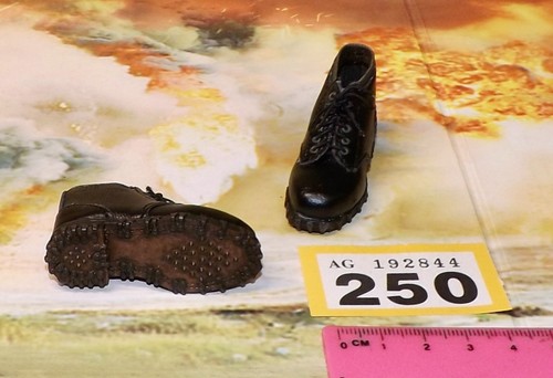 Scale wwii german boots - 1/6,