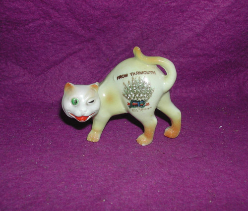 Crested china cat lucky white - crested,