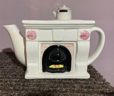 Cute Decorative Ceramic Fireplace/ Range Teapot