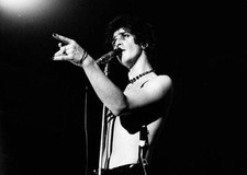Gary Holton lead singer with