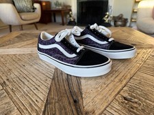 VANS Trainers Women. Black