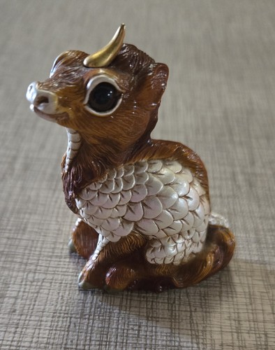 Rin baby dragon gold horn - ki-rin,