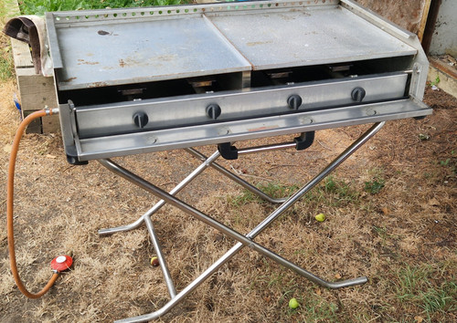 Commercial out door gas - out,