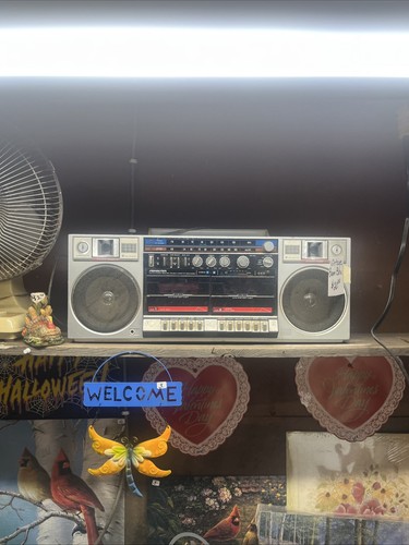 Soundesign boombox - soundesign,