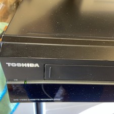 Toshiba DVR20 VHS DVD Recorder Great Condition Fully Working inc Remote HDMI out