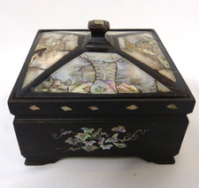 Vintage Wooden Square Oriental Mother Of Pearl Lid Trinket Box (GtY)