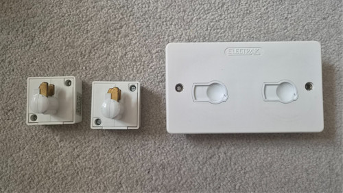 Electrak white 13a - double, plug