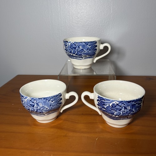 Blue willow pattern porcelain - blue,