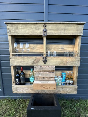 Outdoor pallet bar - , unit