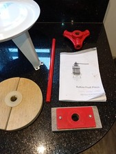 Kukoo fruit press, cider or