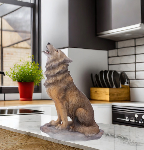 Brown wolf figurine - wolf, "mountains