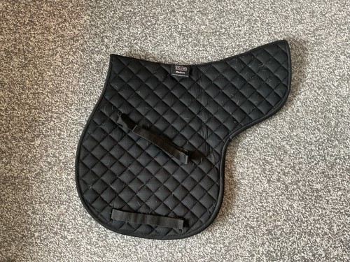 Shires medium black numnah - black,