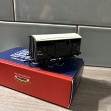 Bachmann 37-711B 8 Ton GWR