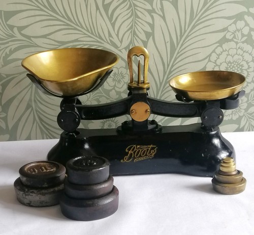 Vintage cast iron balance - vintage,