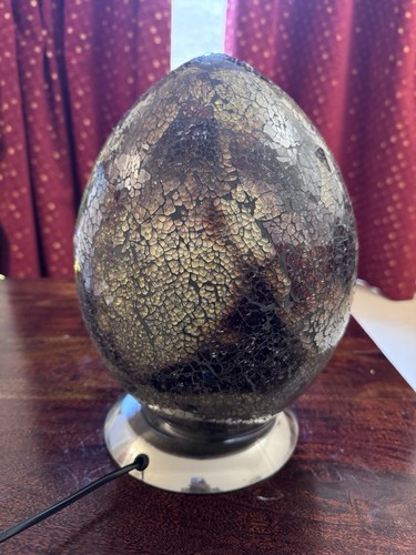 Black gold mosaic egg shaped - black,