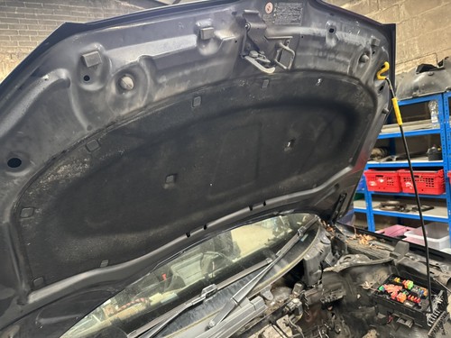 Skoda yeti bonnet insulation - skoda,