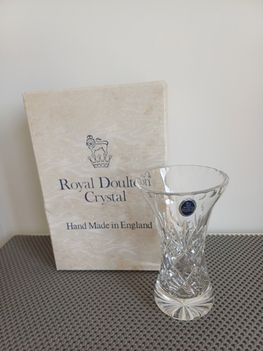 Royal doulton newbury vase - doulton, 6"vase