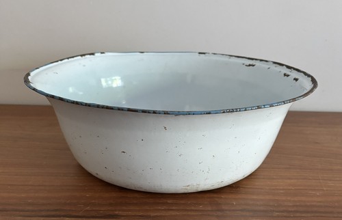Large vintage enamel bowl 30cm - large,