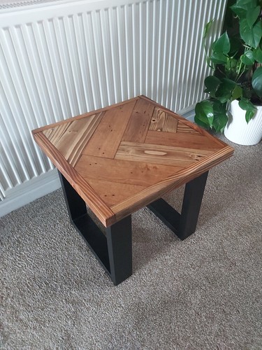 Reclaimed pallet wood