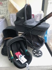 Britax Romer Strider M Stroller, Carrycot & Carseat Bundle (Ex-Display)
