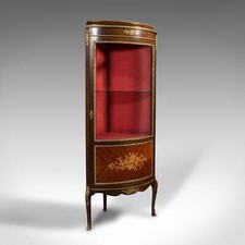 Tall vintage corner - tall, vitrine