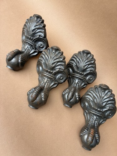 Set four cast iron clawfoot - cast,