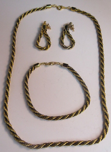 Costume jewellery matching - jewellery,