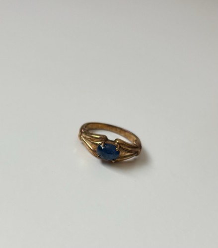 Blue sapphire yellow gold - 9k,