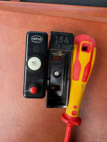 Mem push button bs3871 mcb - push,
