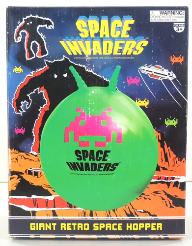 Space invaders giant retro - space,