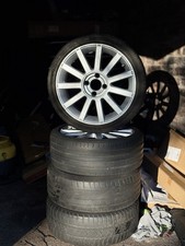 4× 17″ Alloy Wheels –