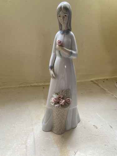 Porcelain sculpture miquel - sculpture,