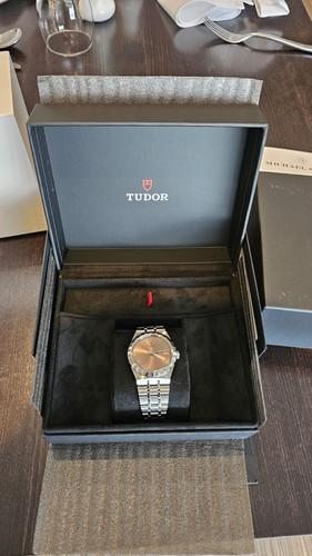 Tudor royal 38mm salmon dial - salmon,