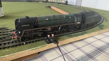 Hornby OO Gauge BR 4-6-2 Britannia Class 70025 Western Star