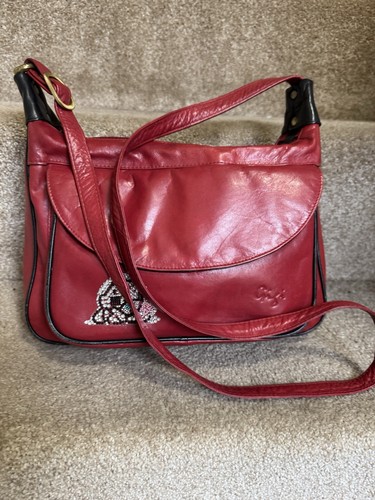Red leather crossbody - red, from