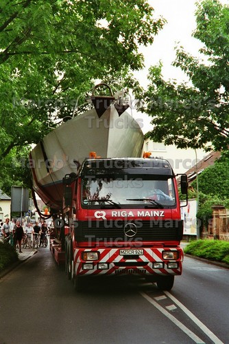 Truck photo mercedes benz - truck,