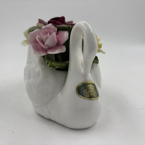 Aynsley white swan with - white,