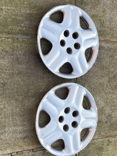Toyota avensis wheel trim - toyota, 15"