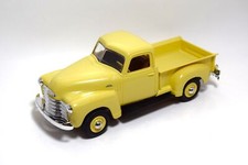 AMT Ertl 8288EO 1/24 Scale 1950 Chevy Pickup Promo Plastic Car in Cream Medium