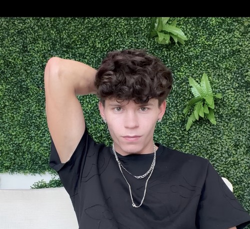 Pcs curly haired male - pcs,