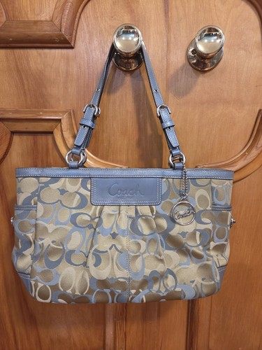 Coach signature logo - signature,