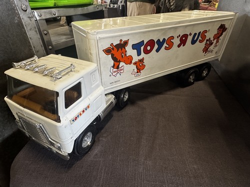 Toys metal truck and - us,